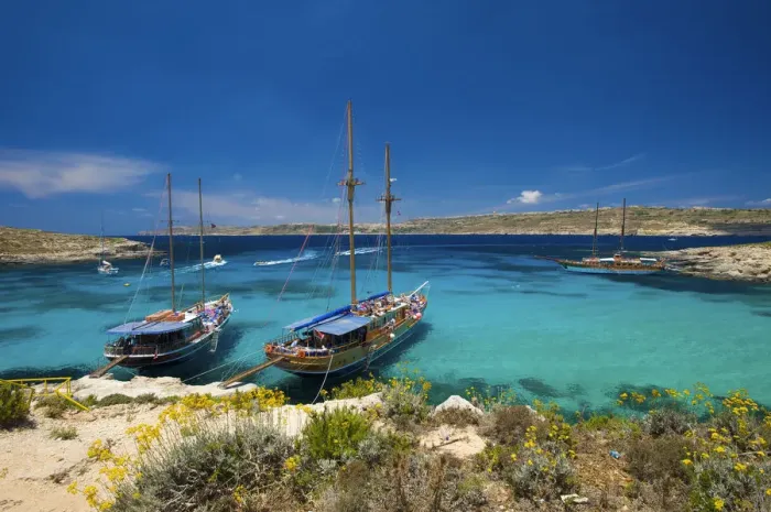 Framed Print : Blue Lagoon, Comino Island, Malta Framed Print : Blue Lagoon, Comino Island, Malta
