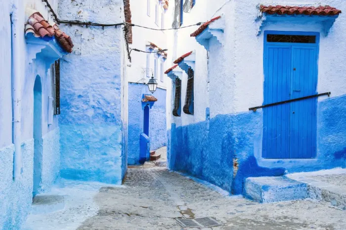 Framed Print : Blue-washed streets of Chefchaouen, Morocco Framed Print : Blue-washed streets of Chefchaouen, Morocco