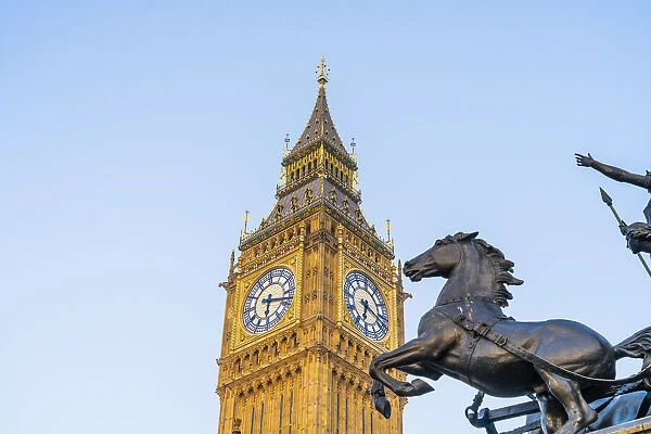 Boadicea and Her Daughters statue and Big Ben, also known as Elizabeth Tower. Part of the Houses of Parliament and a Unesco World Heritage site, London, England, UK