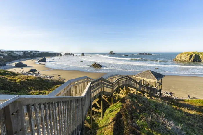 Framed Print : Boardwalk to Bandon beach at Coquille Point. Bandon, Coos county, Oregon, USA