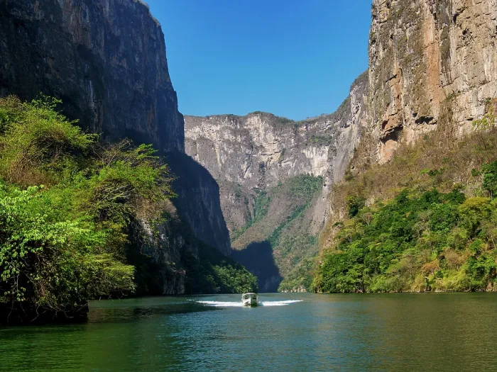 Framed Print : Boat Tour in Sumidero Canyon, Chiapas State, Mexico Framed Print : Boat Tour in Sumidero Canyon, Chiapas State, Mexico