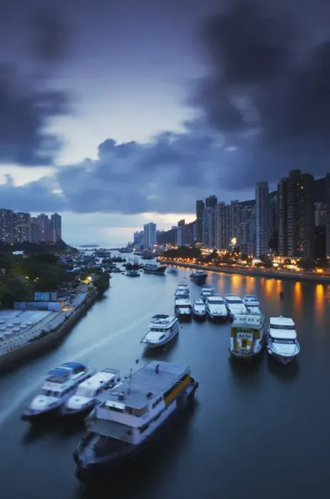 Framed Print : Boats in Aberdeen Harbour at dusk, Aberdeen, Hong Kong, China Framed Print : Boats in Aberdeen Harbour at dusk, Aberdeen, Hong Kong, China