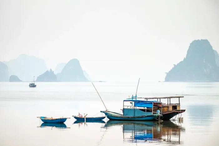 Framed Print : Boats in Bai Tu Long Bay on a foggy day, Cai Rong, Quang Ninh Province, Vietnam Framed Print : Boats in Bai Tu Long Bay on a foggy day, Cai Rong, Quang Ninh Province, Vietnam