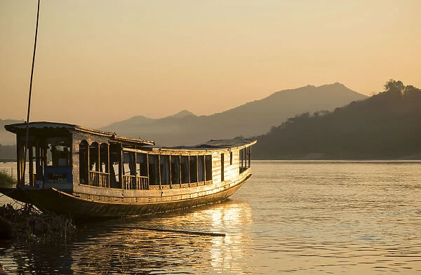 Boats on Mekong River, Luang Prabang, Laos, Indochina, Asia