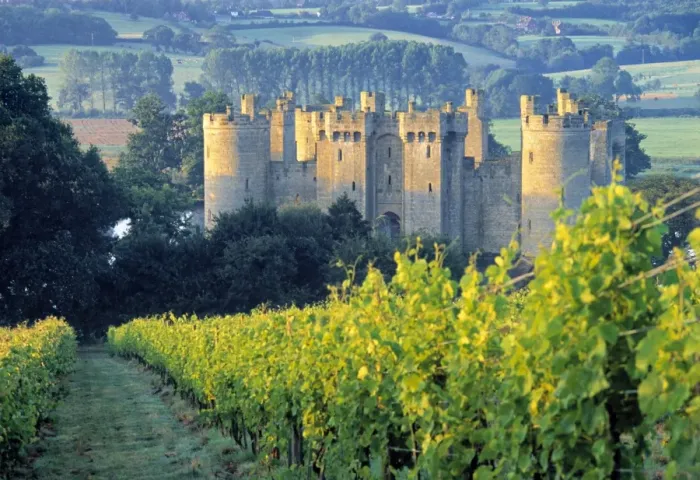 Framed Print : Bodiam Castle Framed Print : Bodiam Castle