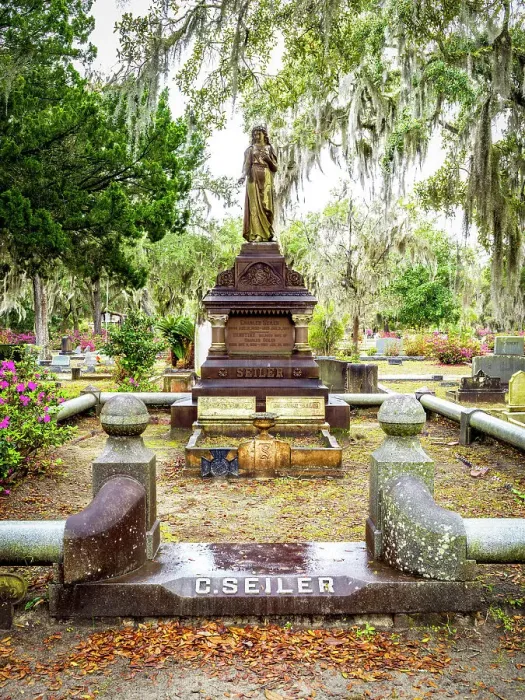 Framed Print : Bonaventure Cemetery, Historic and Famous, Savannah, Georgia, USA Framed Print : Bonaventure Cemetery, Historic and Famous, Savannah, Georgia, USA