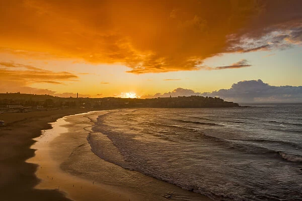 Bondi Beach at sunrise, Sydney, New South Wales, Australia
