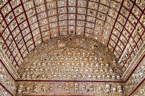 Bone Chapel, Capela dos Ossos, Church Igreja do Carmo, Faro, Algarve, Portugal