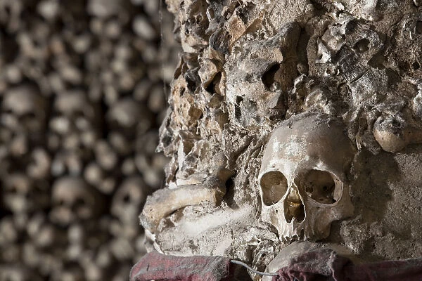 Bone Chapel (Capela dos ossos), Ingreja de Sao Francisco, Evora (UNESCO World Heritage)