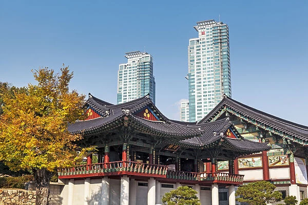 Bongeunsa Temple grounds and modern architecture in the Gangnam District of Seoul