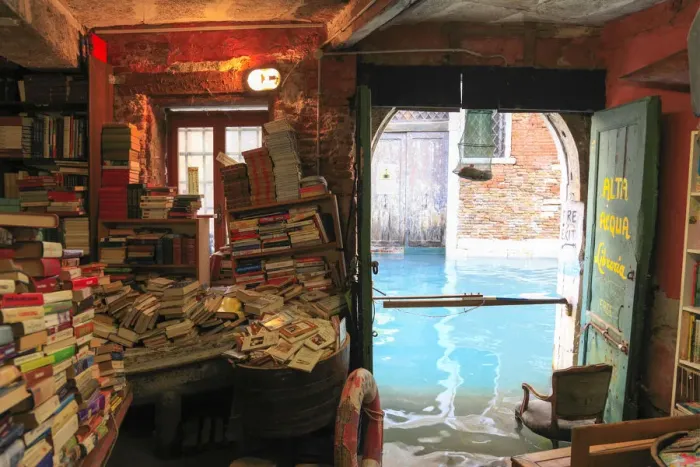 Framed Print : Bookstore Acqua Alta, Venice, Veneto, Italy Framed Print : Bookstore Acqua Alta, Venice, Veneto, Italy