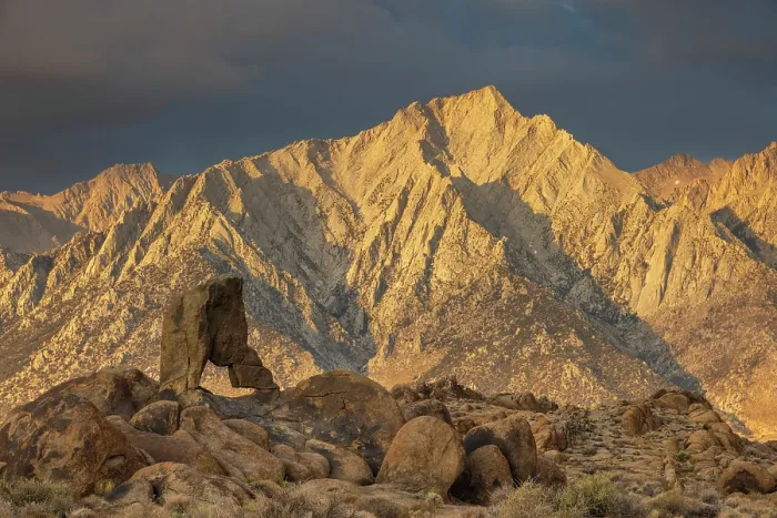 Framed Print : Boot Arch backed by Lone Pine Peak bathed in early morning light, Alabama Hills, California, USA. Summer (August) 2025 Framed Print : Boot Arch backed by Lone Pine Peak bathed in early morning light, Alabama Hills, California, USA. Summer (August) 2025