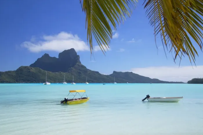Framed Print : Bora Bora, Society Islands, French Polynesia Framed Print : Bora Bora, Society Islands, French Polynesia