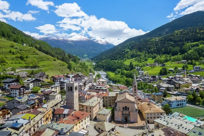 Framed Print : Bormio old city center. Bormio, Sondrio district, Valtellina, Lombardy, Italy Framed Print : Bormio old city center. Bormio, Sondrio district, Valtellina, Lombardy, Italy