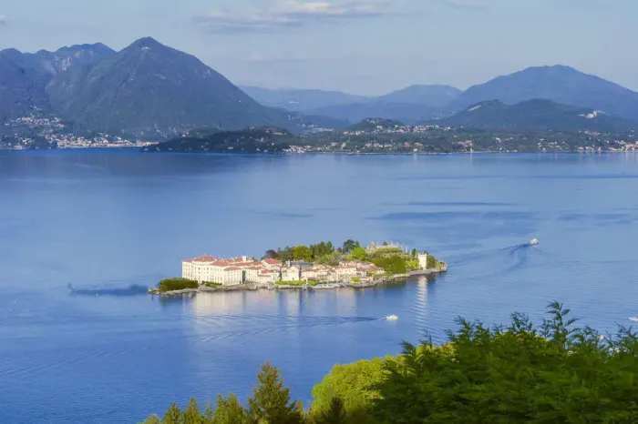 Framed Print : Borromean Islands, lake Maggiore, Piedmont, Italy Framed Print : Borromean Islands, lake Maggiore, Piedmont, Italy