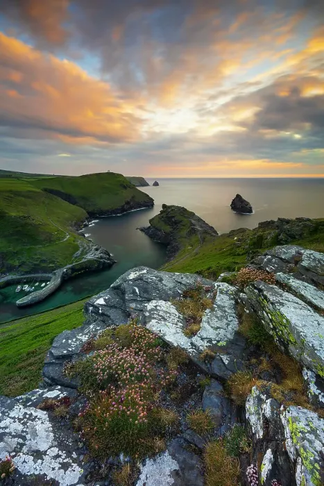 Framed Print : Boscastle Cliffs at sunset, Boscastle, Forraburry and Minster, Cornwall, United Kingdom