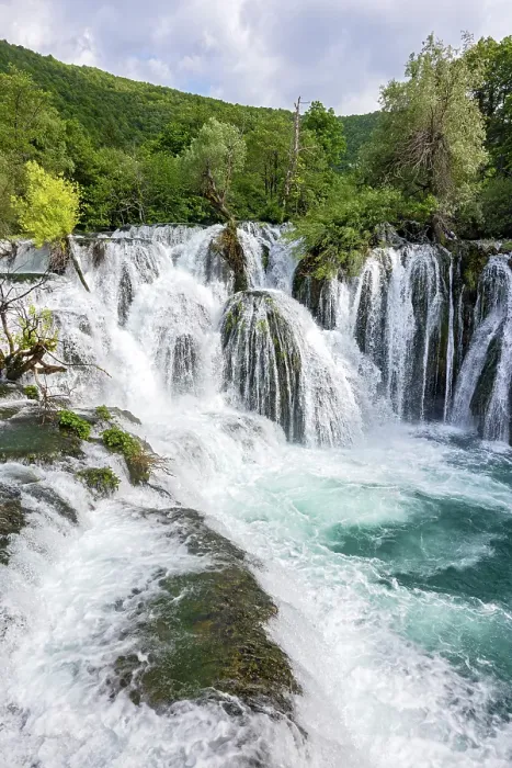 Framed Print : Bosnia Herzegovina, Una National Park, Una river, Martin Brod waterfall Framed Print : Bosnia Herzegovina, Una National Park, Una river, Martin Brod waterfall