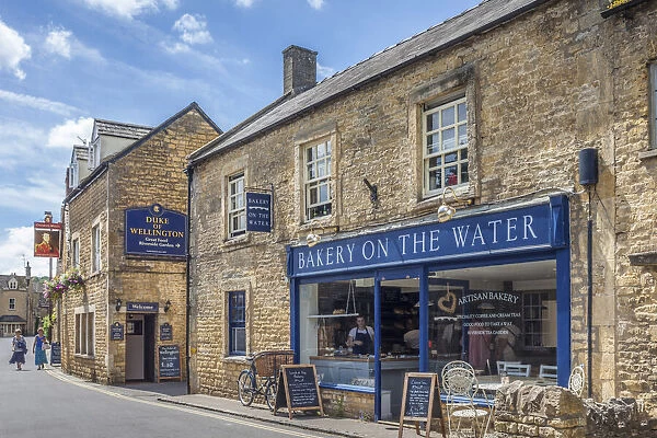 Bournton-on-the-Water old town, Cotswolds, Gloucestershire, England