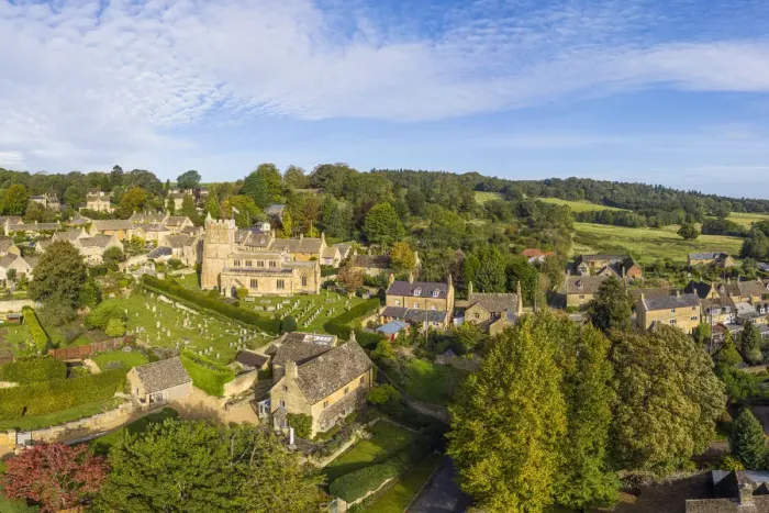 Framed Print : Bourton on the Hill, Cotswolds, Gloucestershire, England Framed Print : Bourton on the Hill, Cotswolds, Gloucestershire, England