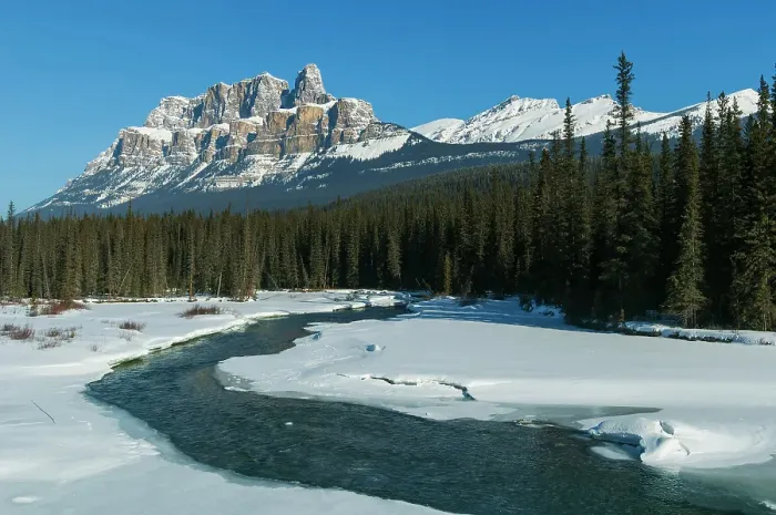 Framed Print : Bow River and Castle Mountain. Bow Valley Banff National Park, Alberta, Canada Framed Print : Bow River and Castle Mountain. Bow Valley Banff National Park, Alberta, Canada