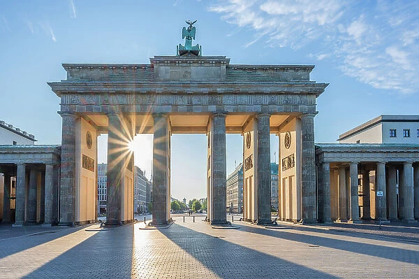Brandenburger Tor in morning light, Berlin, Germany