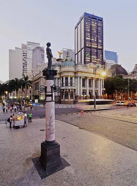 Brazil, City of Rio de Janeiro, Twilight view of the Theatro Municipal
