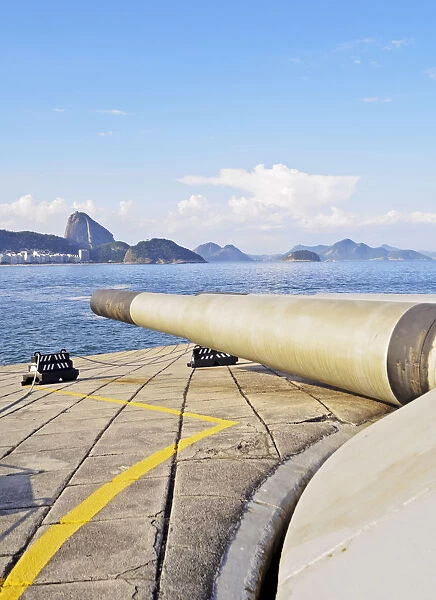 Brazil, City of Rio de Janeiro, View of the Fort Copacabana with the Sugarloaf Mountain