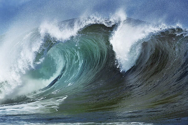 Breaking wave - USA, Hawaii, Oahu, Waialua, North Shore, Sunset Beach, Ke Iki Beach