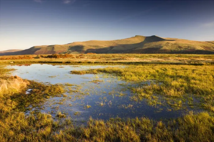 Framed Print : The Brecon Beacons Mountain range, inlcuding its highest mountain Pen y Fan viewed
