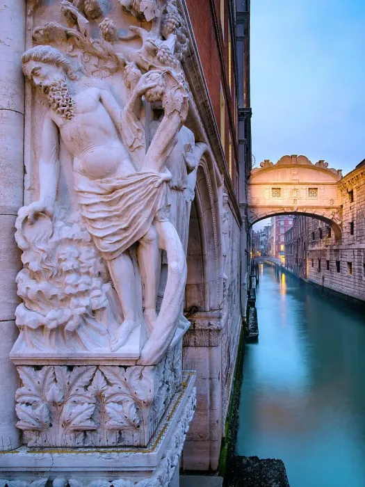 Framed Print : Bridge of Sighs, Ponte dei Sospiri, Venice, Italy Framed Print : Bridge of Sighs, Ponte dei Sospiri, Venice, Italy