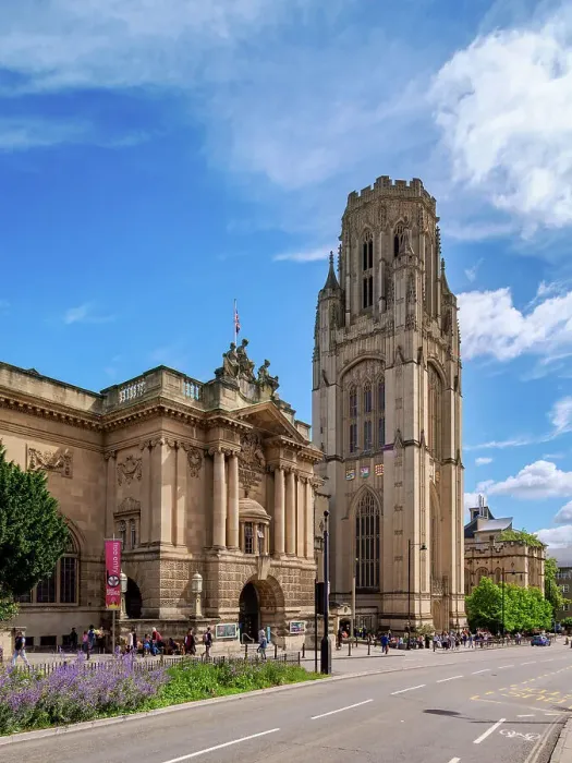 Framed Print : Bristol Museum and Art Gallery and Wills Memorial Building, Bristol, England, United Kingdom Framed Print : Bristol Museum and Art Gallery and Wills Memorial Building, Bristol, England, United Kingdom