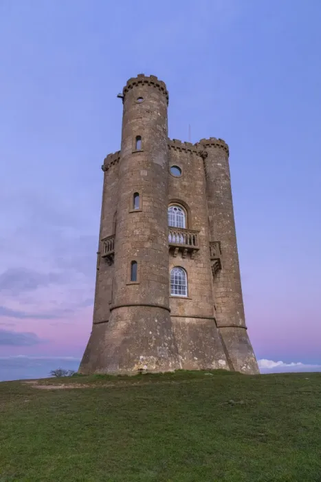 Framed Print : Broadway Tower, Broadway, the Cotswolds, England, UK Framed Print : Broadway Tower, Broadway, the Cotswolds, England, UK