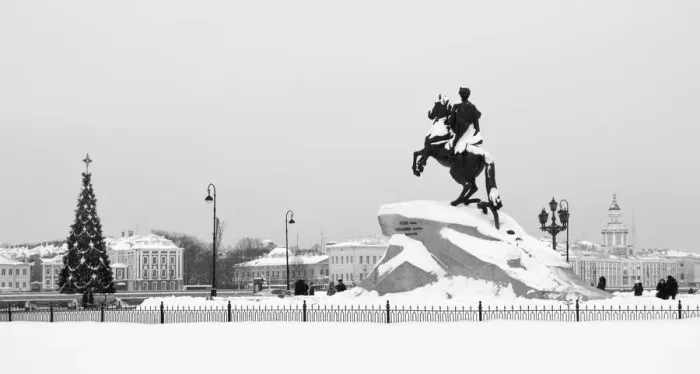 Framed Print : The Bronze Horseman and Decembrists (Senate) Square, Saint Petersburg, Russia Framed Print : The Bronze Horseman and Decembrists (Senate) Square, Saint Petersburg, Russia