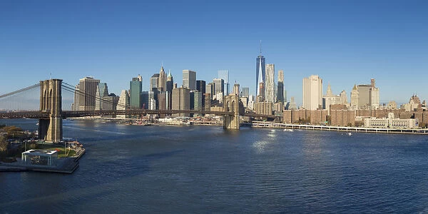 Brooklyn Bridge and Downtown Manhattan, New York City, USA