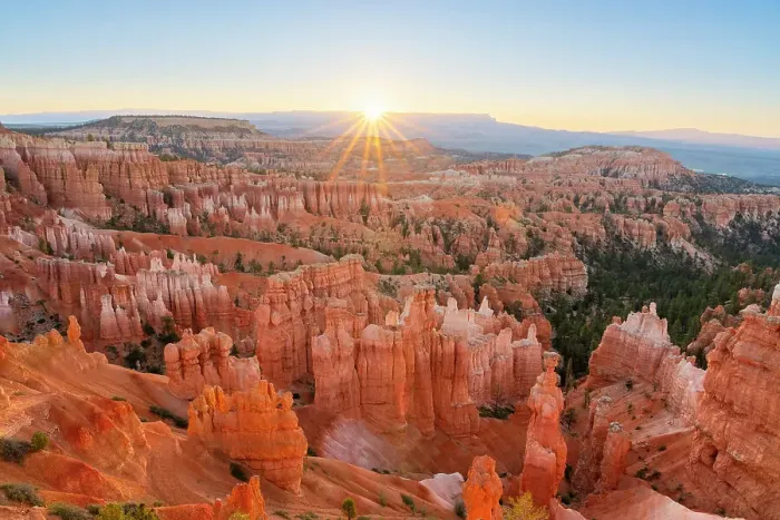 Framed Print : Bryce Canyon amphitheater at sunrise, Sunset Point, Bryce Canyon National Park, Utah, USA Framed Print : Bryce Canyon amphitheater at sunrise, Sunset Point, Bryce Canyon National Park, Utah, USA