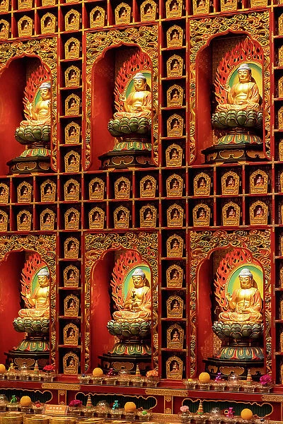 Buddha Tooth Relic Temple, Chinatown, Central Area, Singapore, Asia
