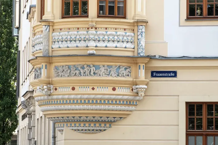 Framed Print : Building on Neumarkt, Dresden, Saxony, Germany Framed Print : Building on Neumarkt, Dresden, Saxony, Germany