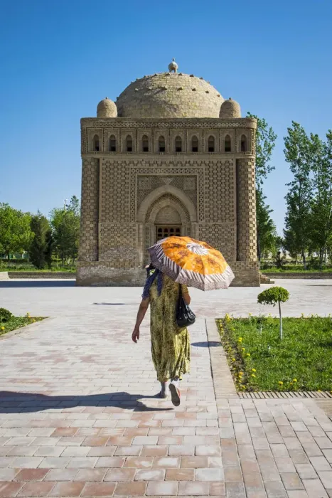 Framed Print : Bukhara, Uzbekistan, Central Asia. The Samanid mausoleum in the Park Framed Print : Bukhara, Uzbekistan, Central Asia. The Samanid mausoleum in the Park