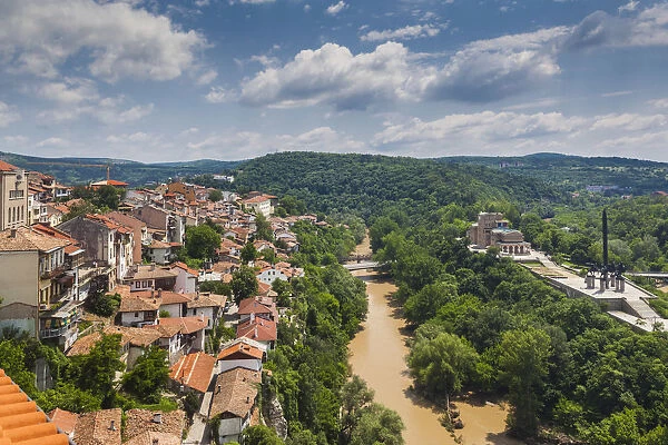 Bulgaria, Central Mountains, Veliko Tarnovo, elevated view of Varosha, Old Town