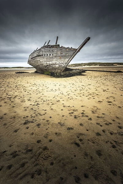 Bunbeg, County Donegal, Ulster region, Ireland, Europe. An Bun Beag shipwreck