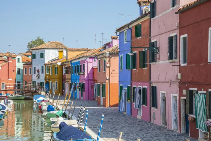 Framed Print : Burano, Venice, Veneto, Italy Framed Print : Burano, Venice, Veneto, Italy