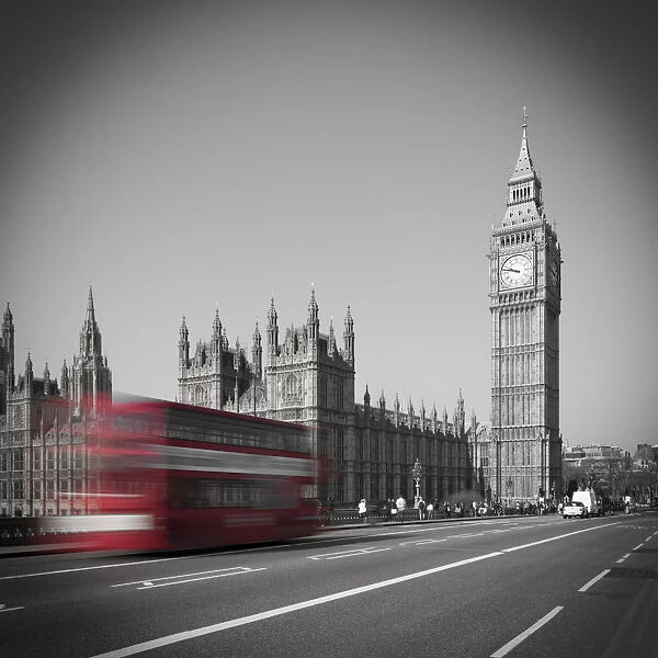 Bus and Big Ben, Houses of Parliament, London, England, UK