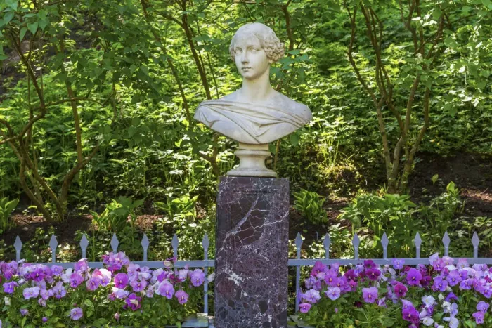 Framed Print : Bust of Grand Duchess Alexandra Nikolaevna in Lower Gardens, Peterhof, Saint Petersburg Framed Print : Bust of Grand Duchess Alexandra Nikolaevna in Lower Gardens, Peterhof, Saint Petersburg