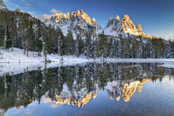 Framed Print : Cadini di Misurini Reflecting in Lake Antorno, Belluno Province, Veneto, Dolomites Framed Print : Cadini di Misurini Reflecting in Lake Antorno, Belluno Province, Veneto, Dolomites