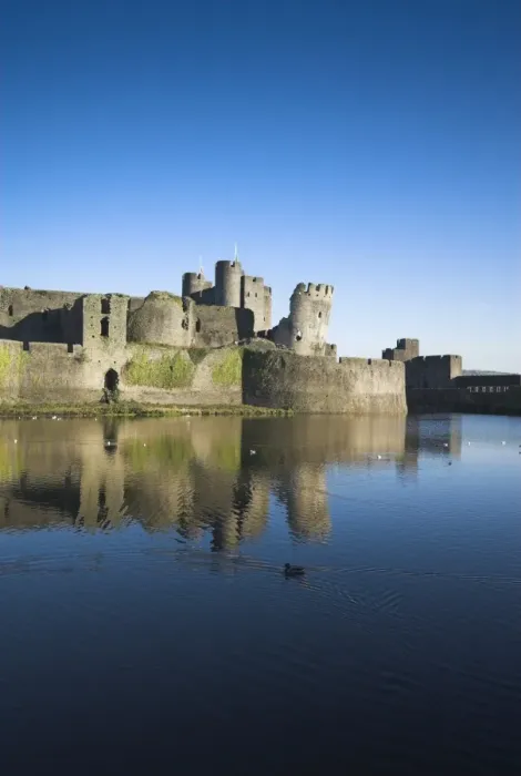 Framed Print : Caerphilly Castle Framed Print : Caerphilly Castle