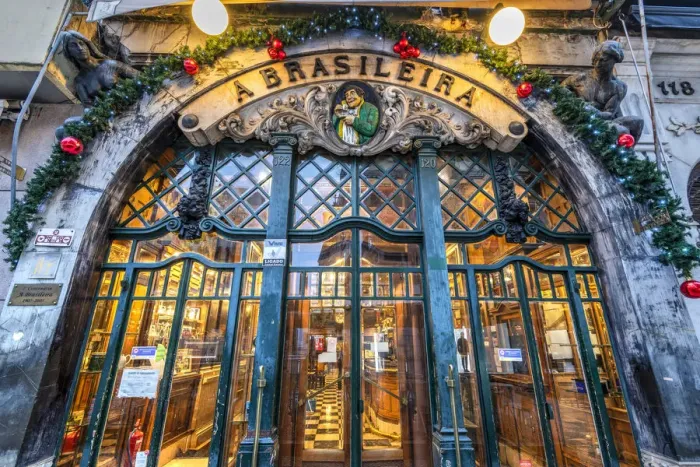 Framed Print : Cafe A Brasileira, Lisbon, Portugal