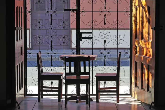Framed Print : Cafe in the Colonial City of Granada, Nicaragua, Central America Framed Print : Cafe in the Colonial City of Granada, Nicaragua, Central America