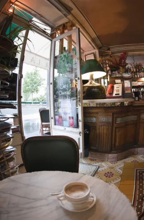 Framed Print : Cafe, Quai de L Hotel de Ville, Marais district, Paris, France