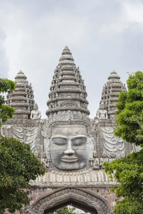 Framed Print : Cambodia, Battambang, Wat Kandal, entrance sculpture Framed Print : Cambodia, Battambang, Wat Kandal, entrance sculpture