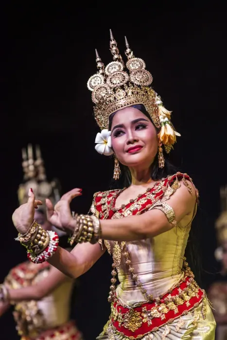 Framed Print : Cambodia, Phnom Penh, traditional dance performance, apsara dancer Framed Print : Cambodia, Phnom Penh, traditional dance performance, apsara dancer